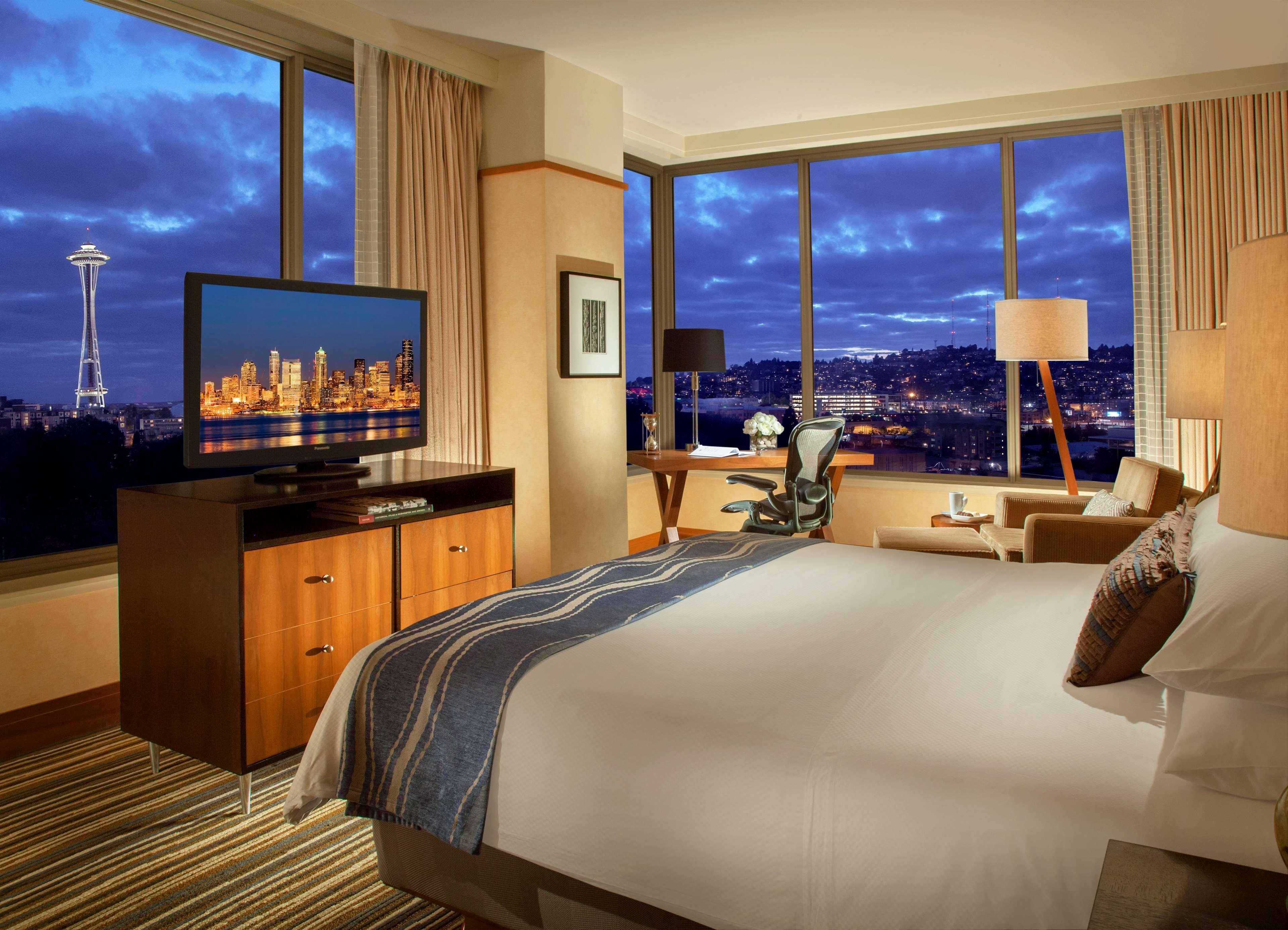 西雅图泛太平洋酒店 客房 照片 A guest room at the Four Seasons Seattle